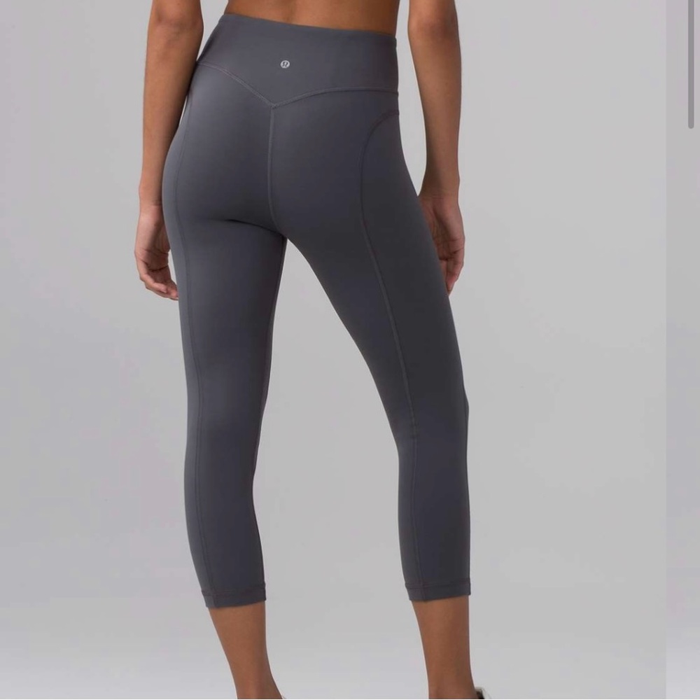 Lululemon Pushing Limits Crop (Nulu 21")